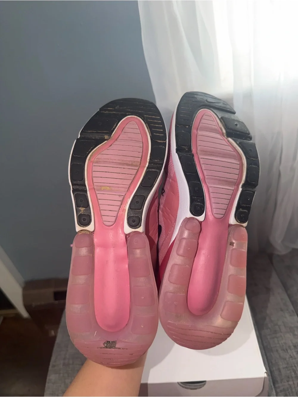 Nike Women’s Sneakers - Air 270 - Picture 9 of 9